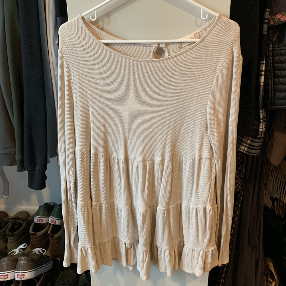 Long sleeve cream top/tunic